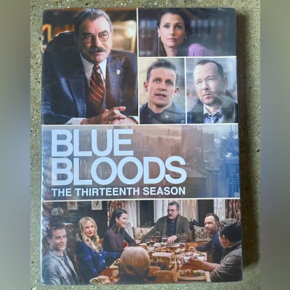 Blue Bloods The Thirteenth Season (New With Tags) - Picture 1 of 8